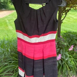 Saks 5th Avenue dress size 4